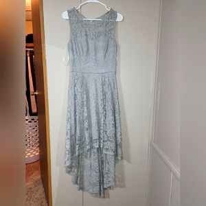 Medium gray gown